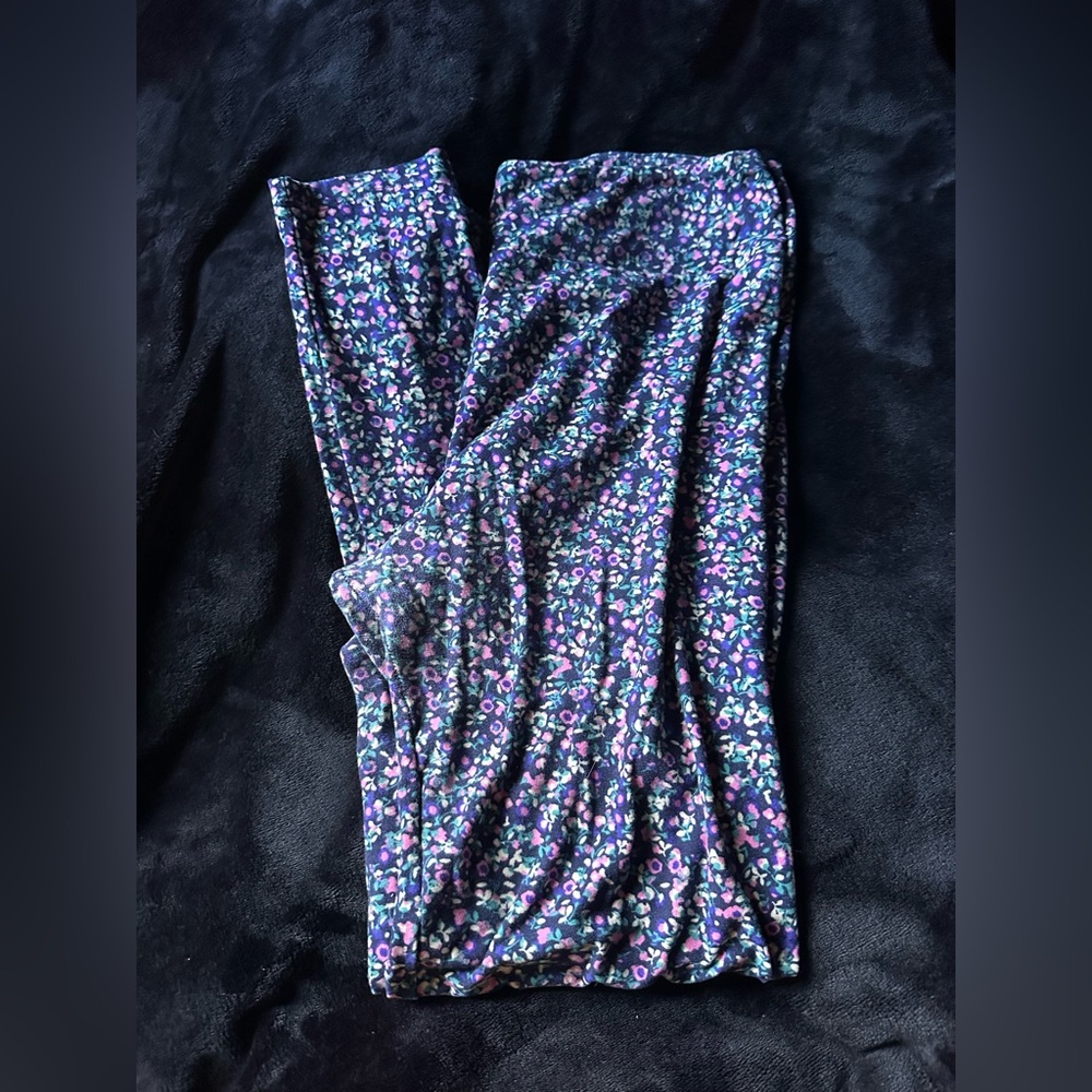 lularoe floral soft leggings. T&C.